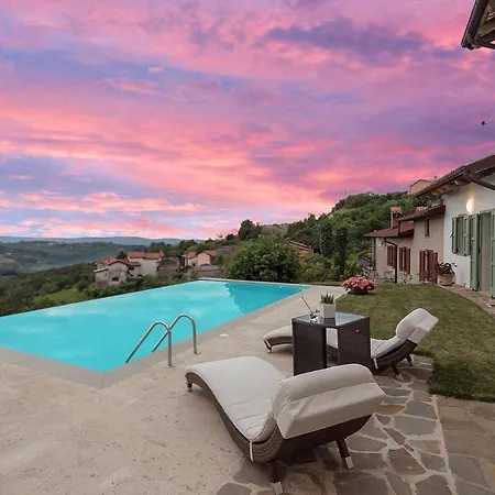 Σπίτι διακοπών Lovely In With Sauna Kojsko