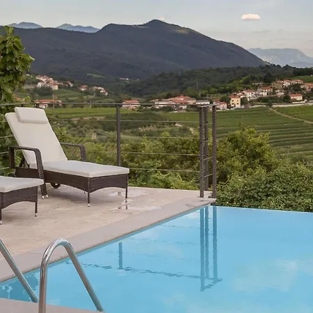 Lovely In With Sauna 度假居 Kojsko