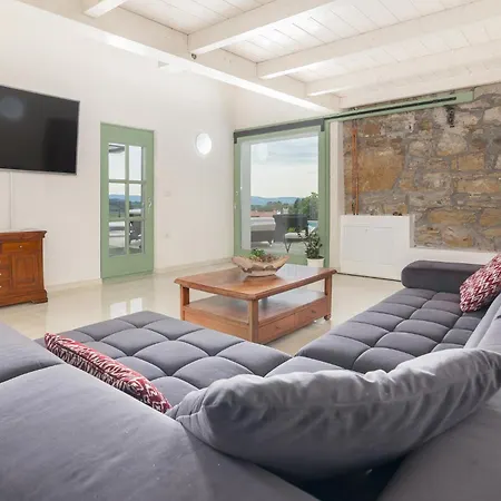 Lovely In With Sauna بيت للعطل Kojsko